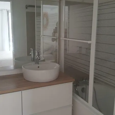 Port La Gavine Vue * Hyères